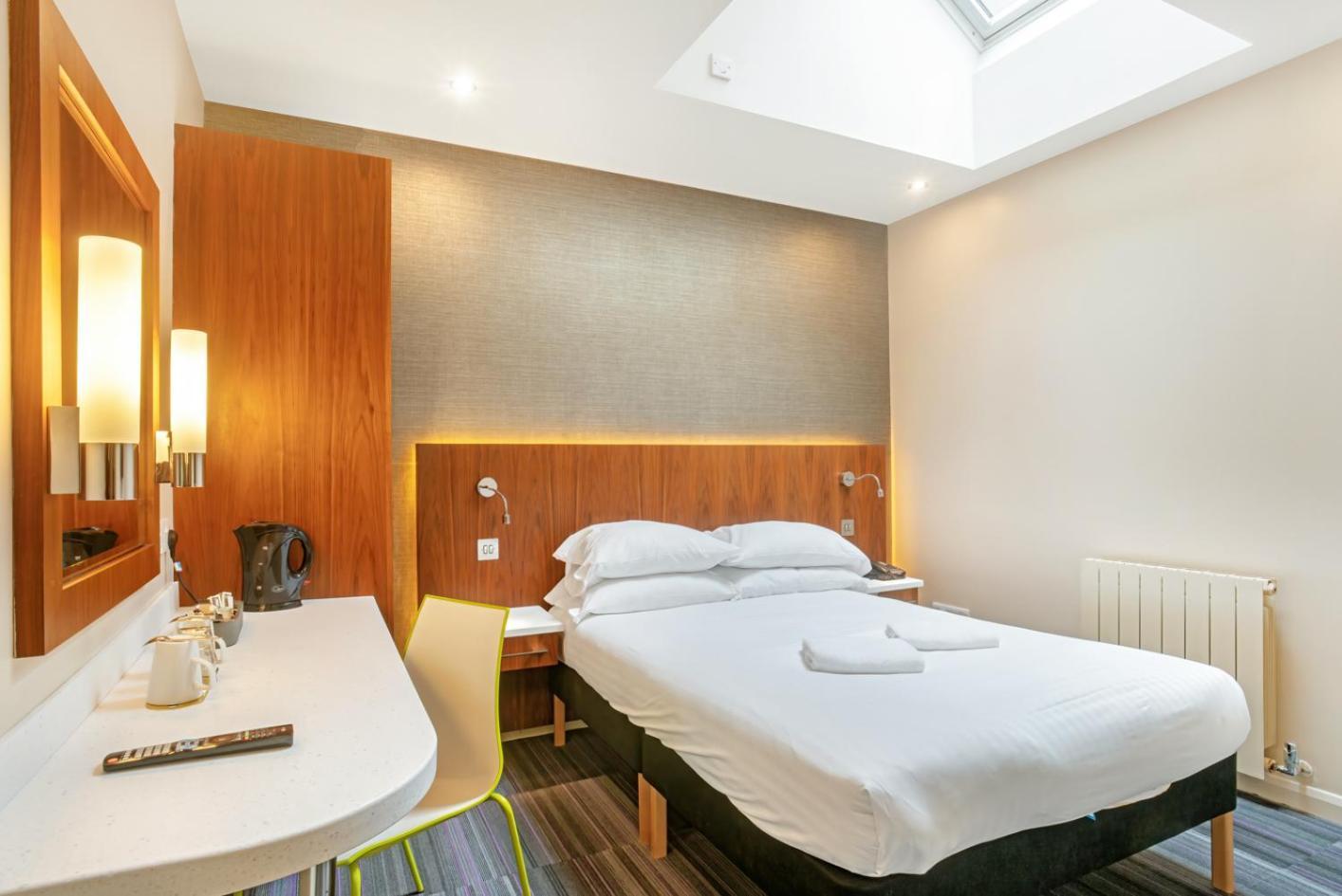 The Place Hotel EDI Exterior foto